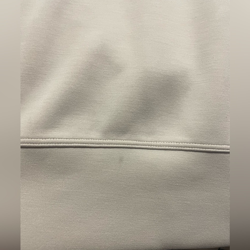 Lululemon Softstreme Perfectly Oversized Cropped Crew - Picture 11 of 12
